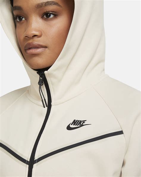 nike sportswear tech fleece women's.